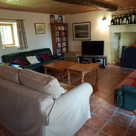 La Maison Jaune Saint-Hilaire-des-Loges